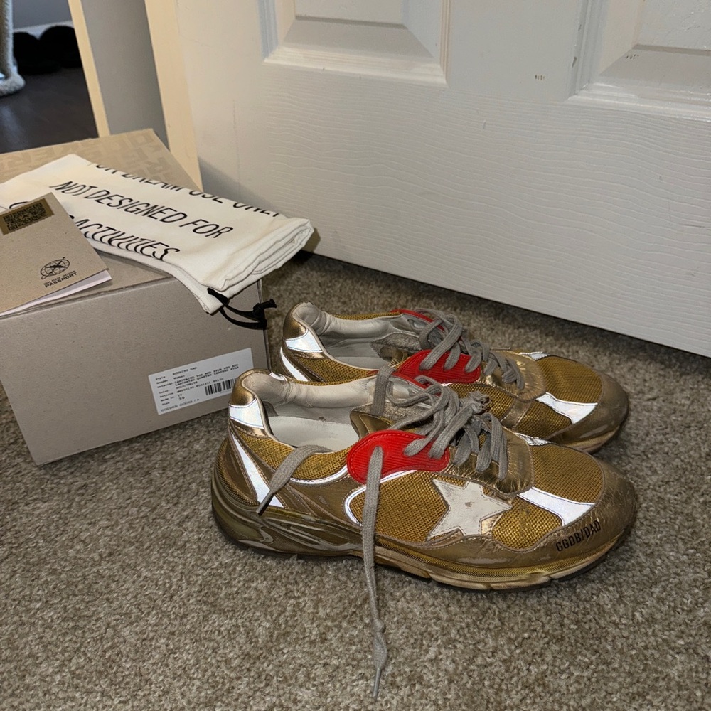 Golden goose women’s dad star
